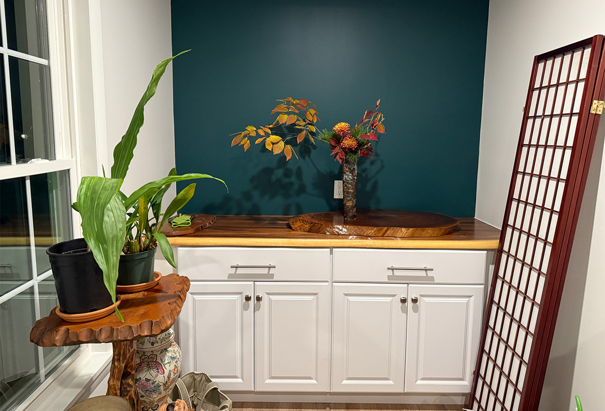 home renovation ikebana area